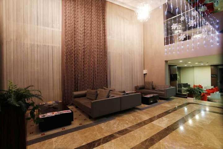 Hotel Lobby
