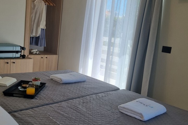 Room 7 of 53