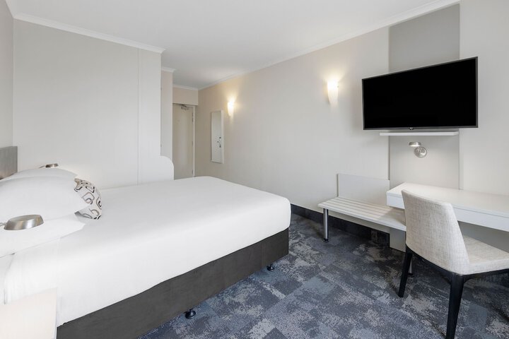 Room 10 of 89