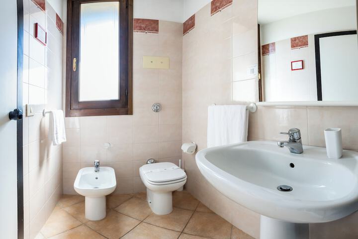 Clean Restrooms