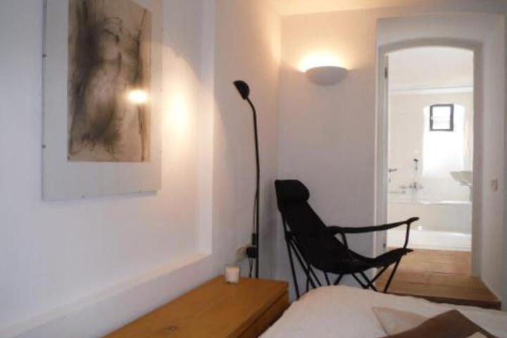 Room 30 of 70