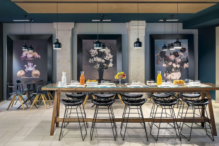 Breakfast/Coffee Service 27 of 45