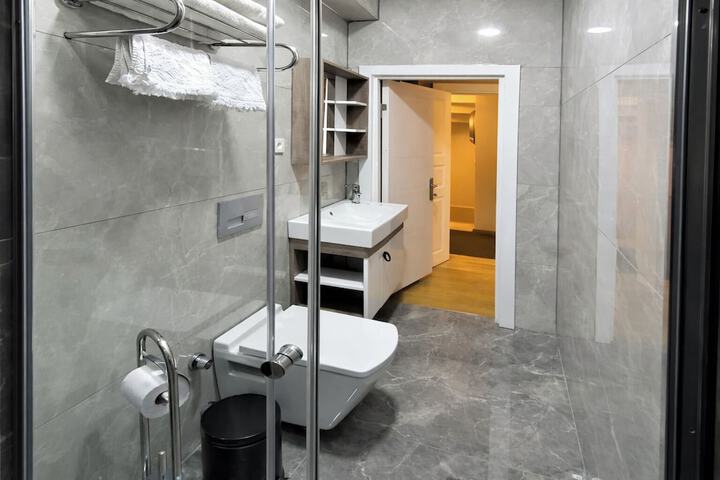 Room 29 of 75
