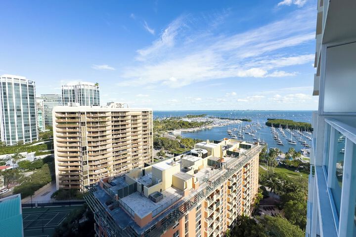 Hotel View 676 of 682