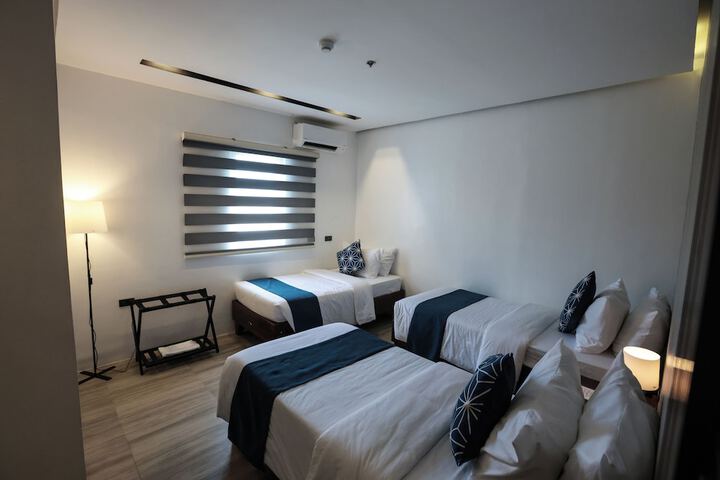Room 7 of 15