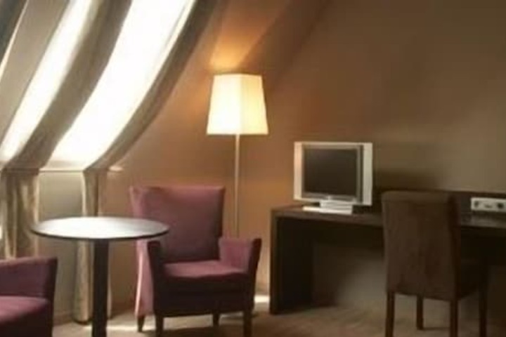 Room 14 of 34