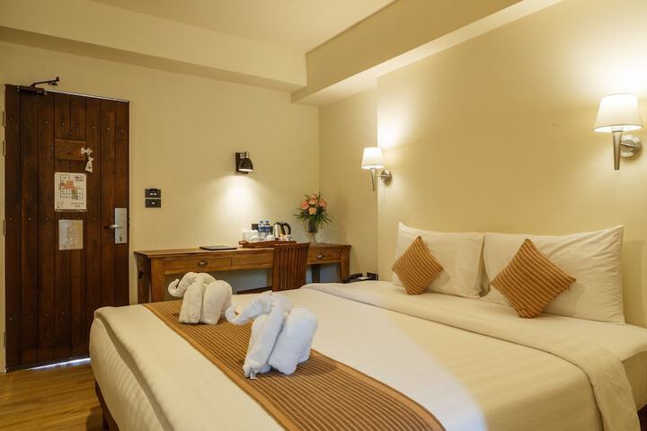 Room 15 of 193
