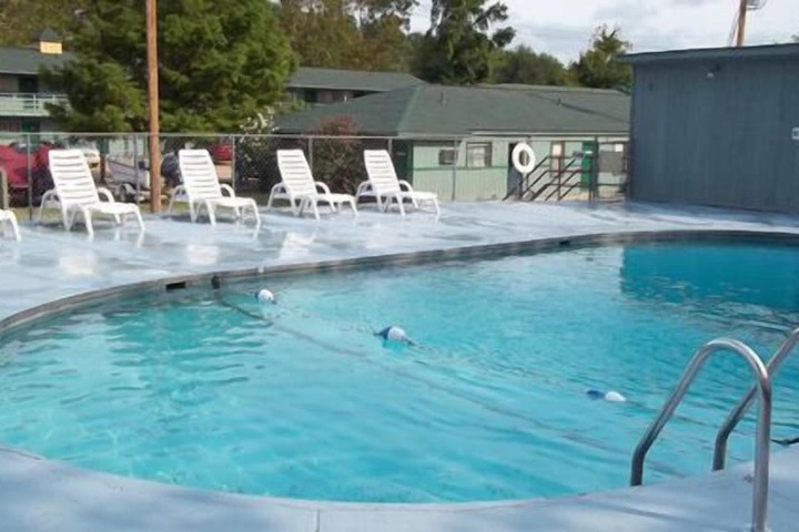 Pool 14 of 26