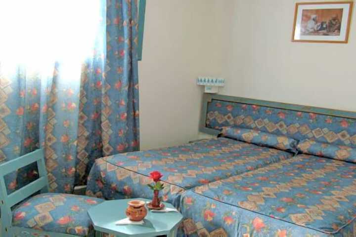 Room 5 of 14