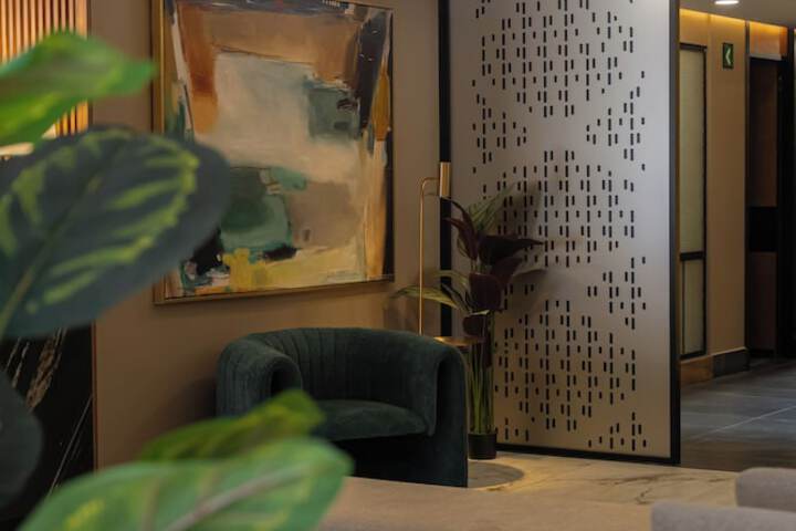 Room 14 of 24