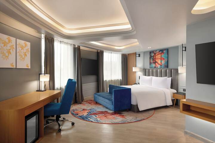 Room 43 of 69