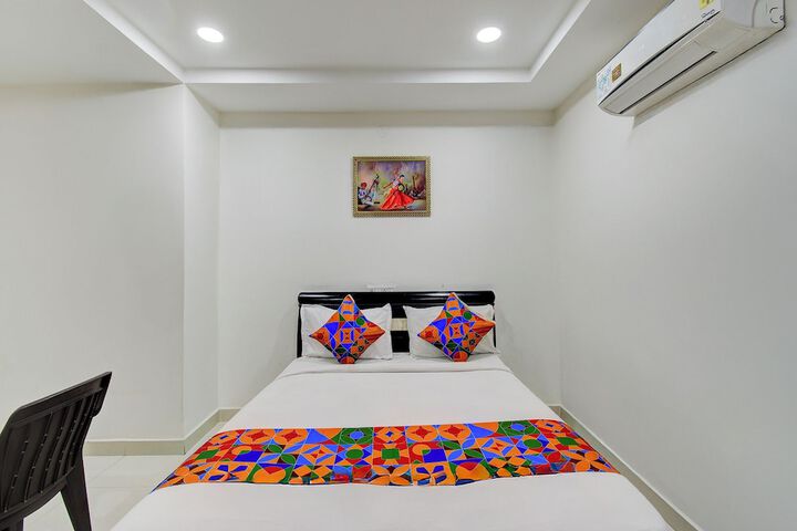 Room 18 of 32
