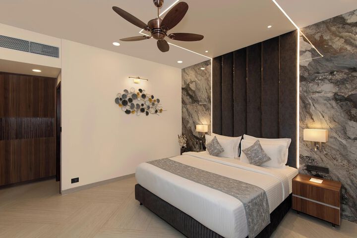 Room 10 of 72