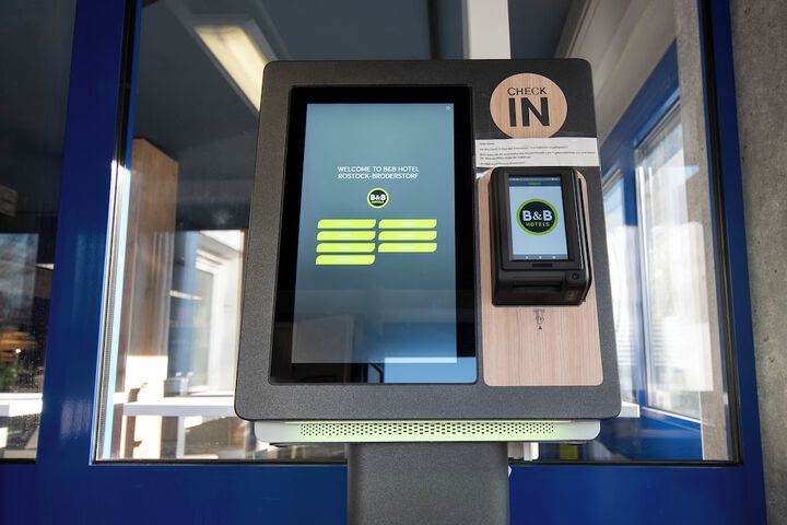 Check-in/check-out kiosk
