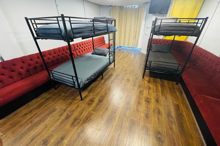 Room 18 of 23