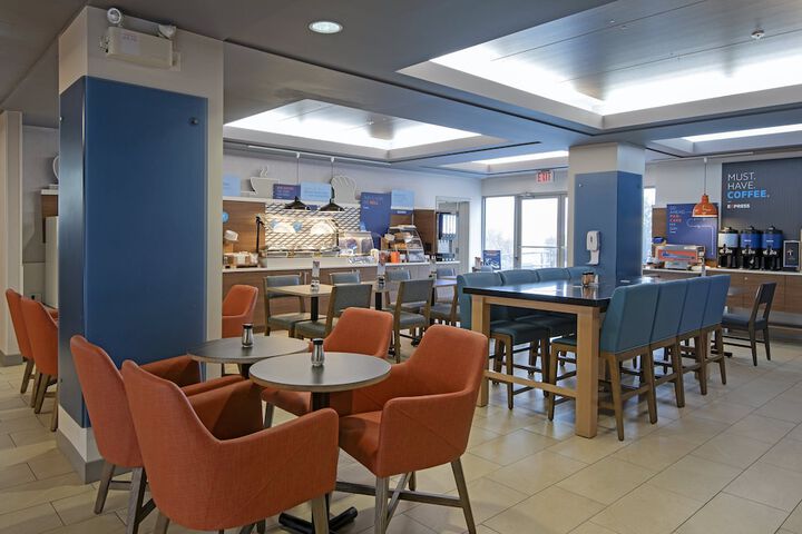 Breakfast/Coffee Service 41 of 53