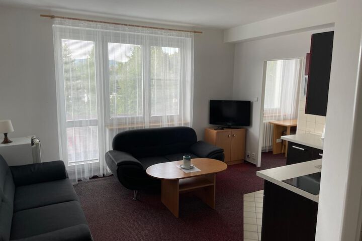 Room 15 of 28