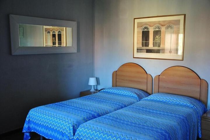Room 20 of 53