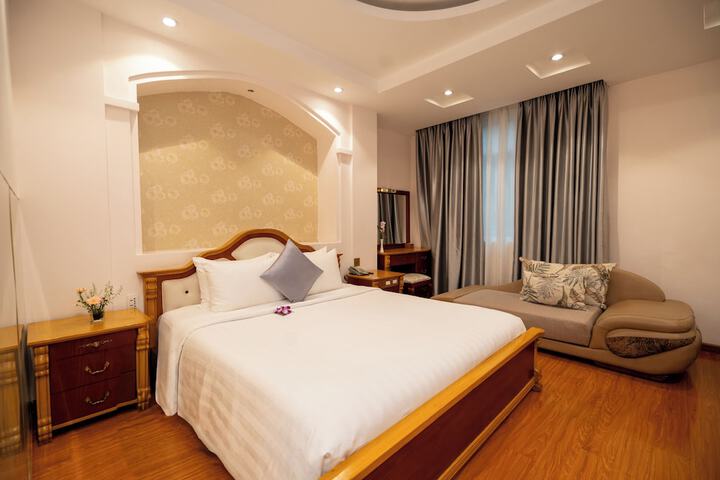 Room 27 of 80