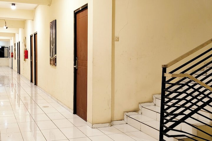Hotel 11 of 12