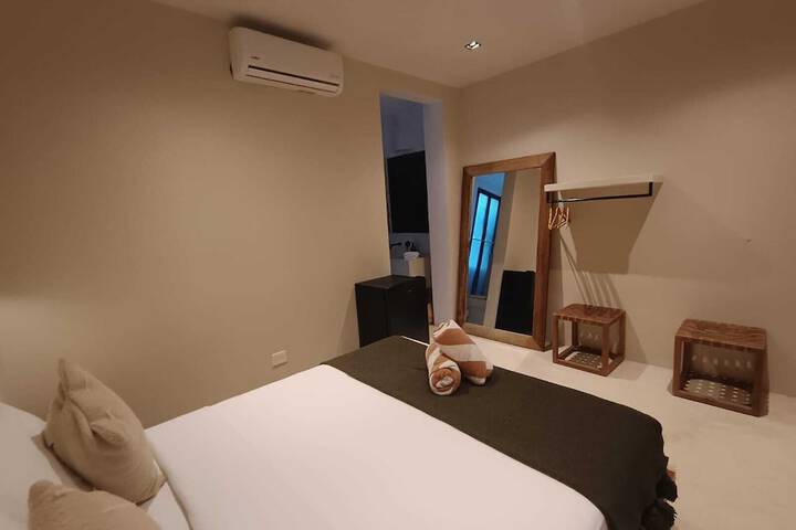 Room 7 of 79