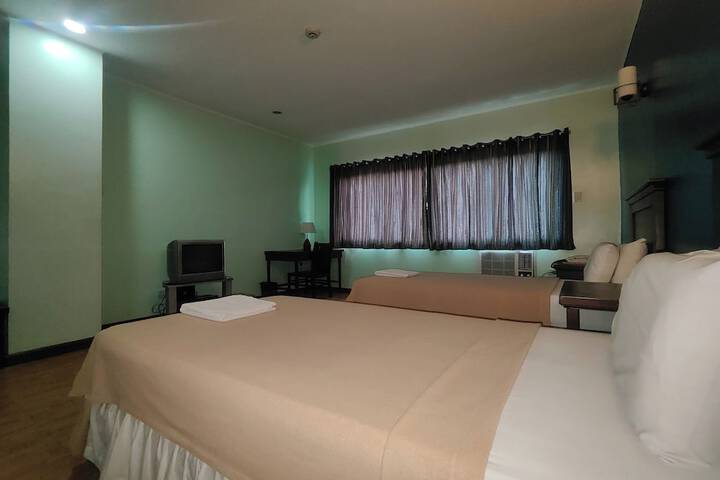 Room 21 of 31