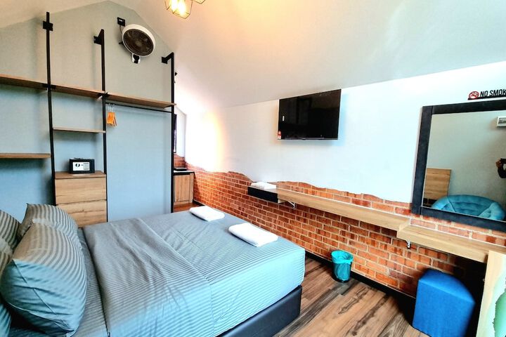 Room 4 of 59
