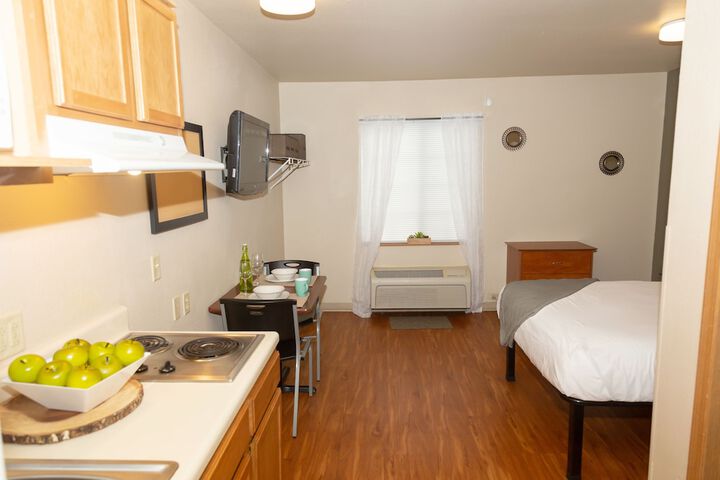 Room 5 of 17