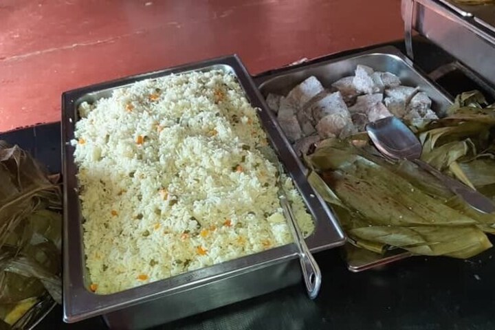 Lounge 21 of 41