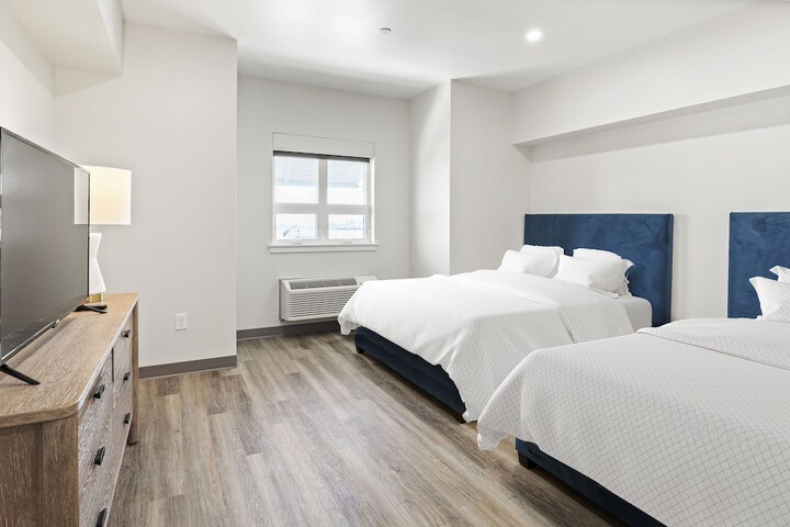 Room 4 of 20