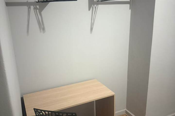 Room 17 of 29
