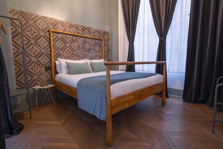 Room 9 of 26