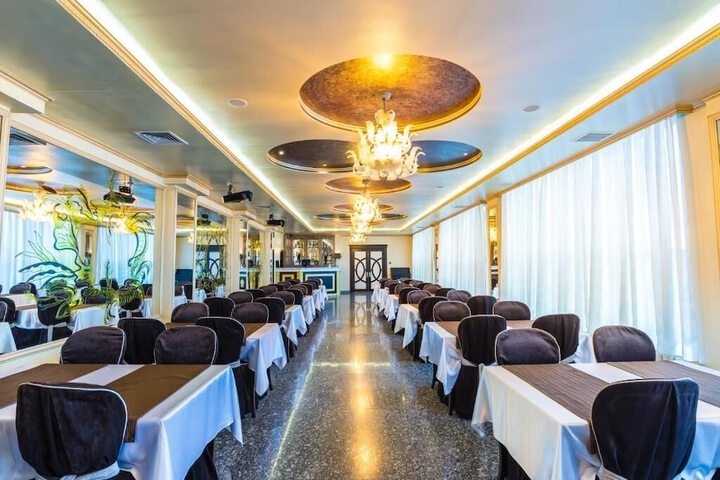 Dining Photos