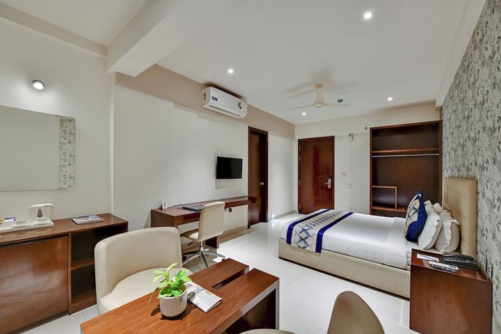 Room 13 of 63