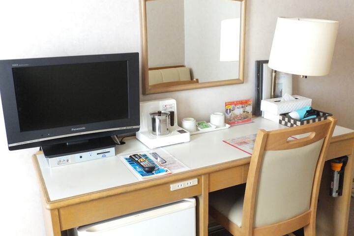 Room 12 of 105
