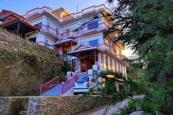 Hotel Basa Palace by GRB