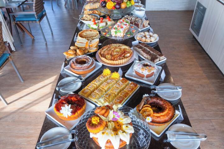 Dining 105 of 159