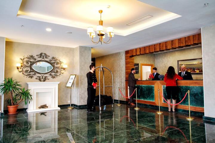 Guest Lobby