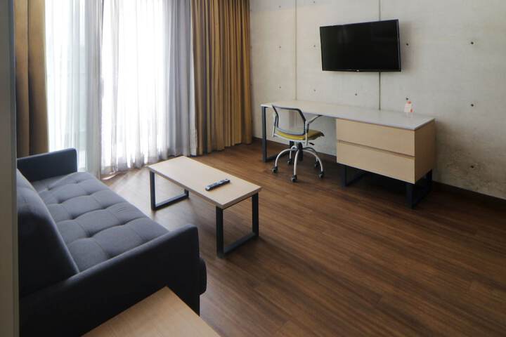 Room 43 of 104