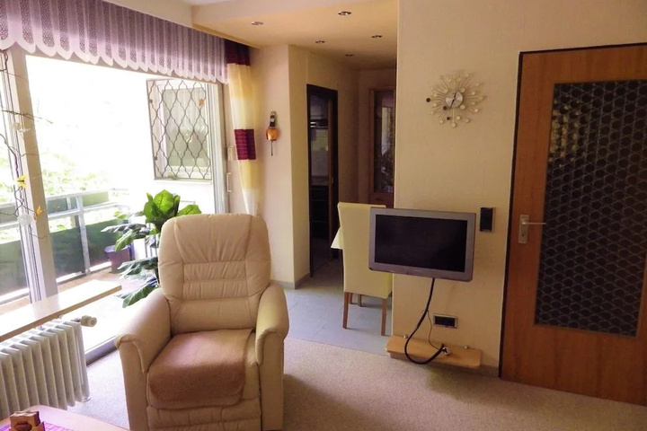 Room 2 of 17