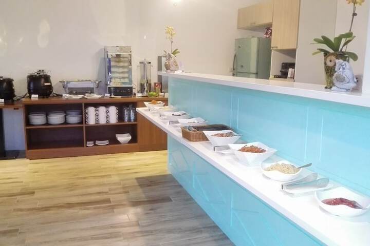 Breakfast area