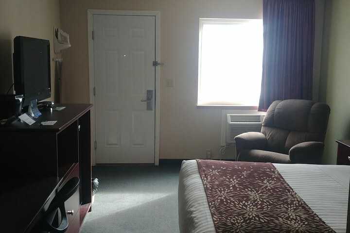 Room 10 of 35