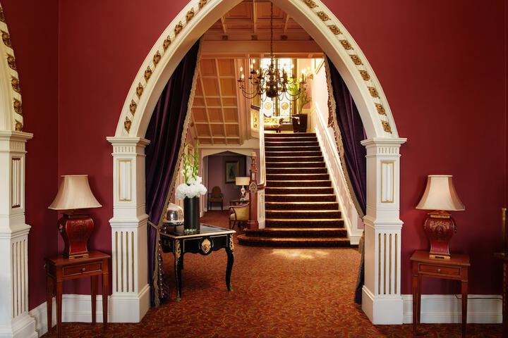 Hotel Lobby