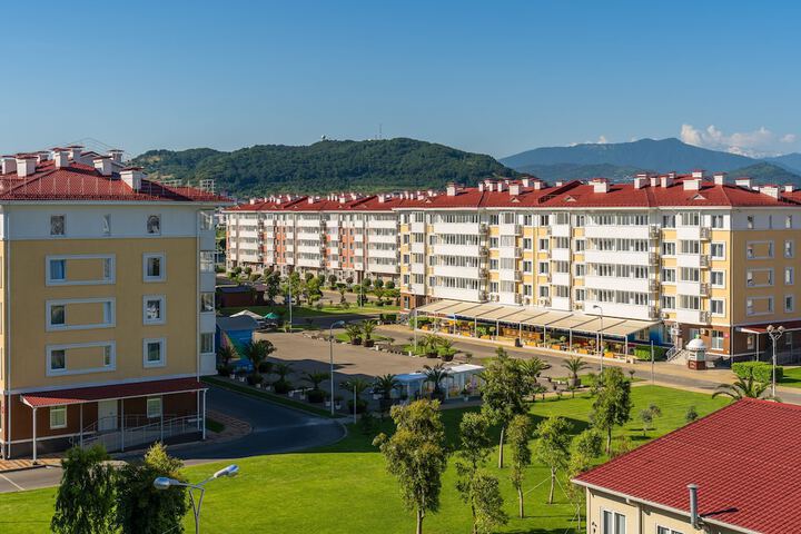 Barkhatnye Sezony Ekaterininsky Kvartal in Sirius