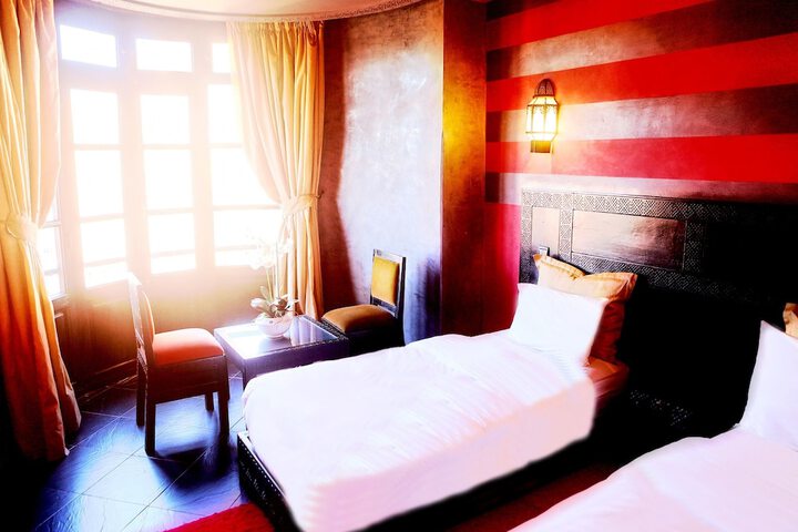 Room 11 of 15