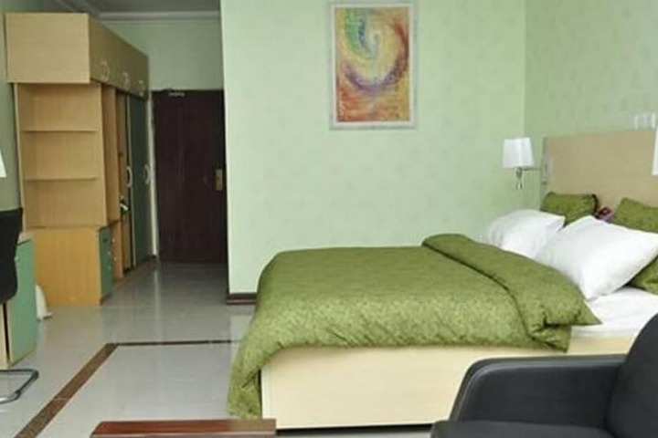 Room 19 of 58