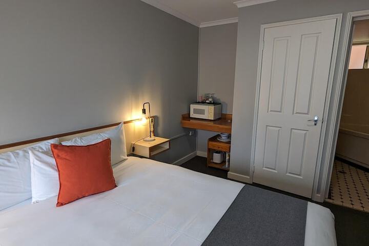 Room 29 of 105