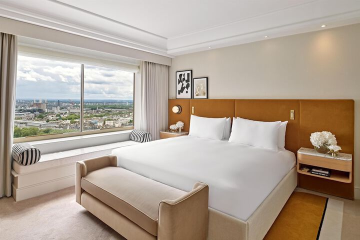 Room 43 of 161