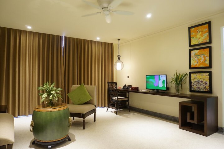 Room 7 of 39