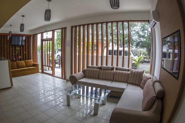 Sunny Suites